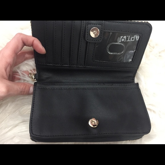 NWT WALLET - Picture 3 of 4